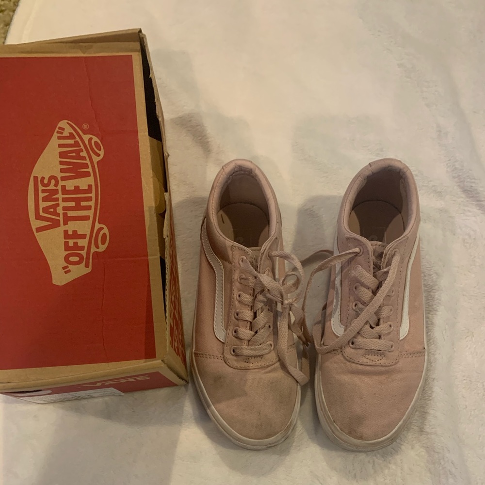 Girls Vans pink sneaker